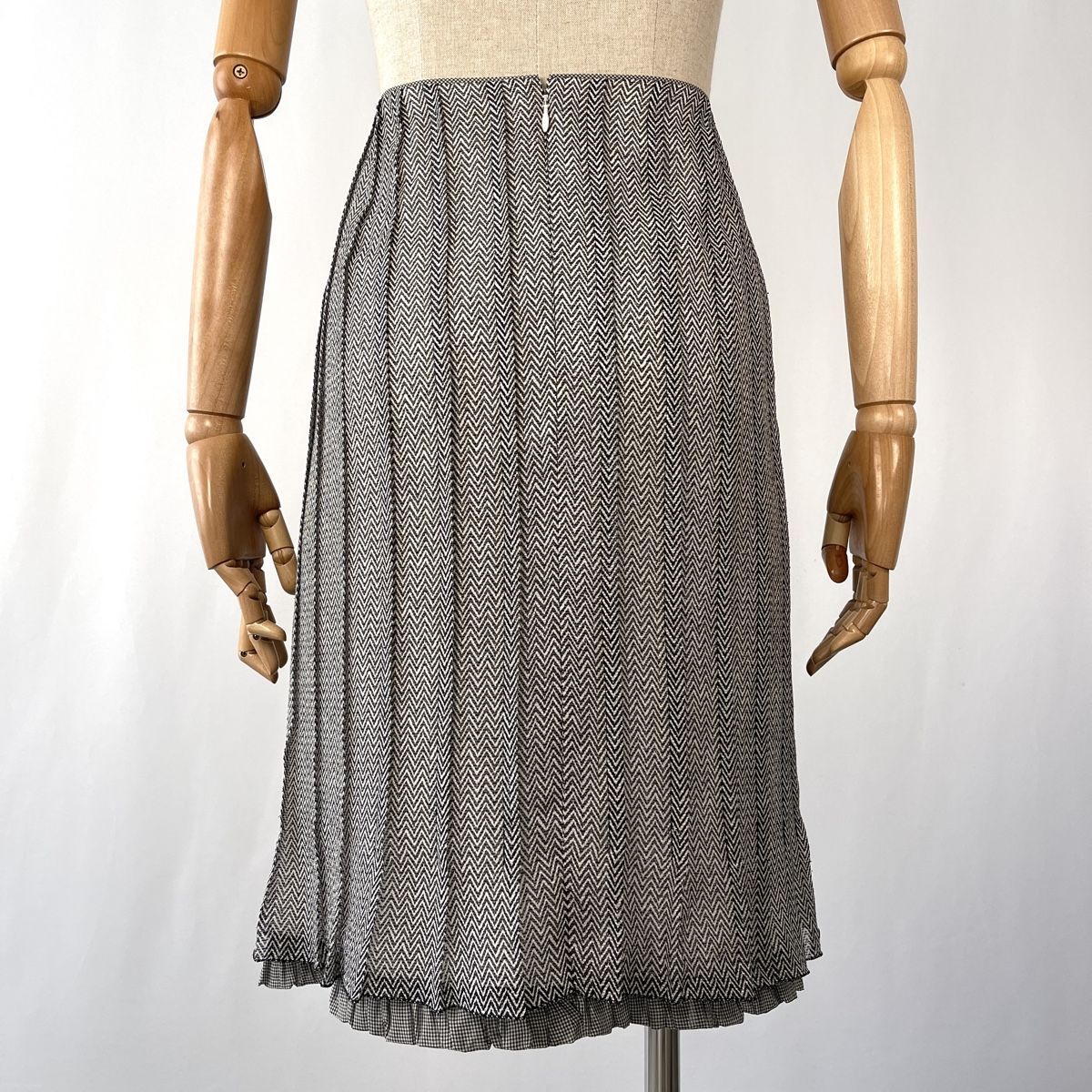 Akris Gonne: AKRIS Silk Skirt – Nuovo (secondo la descrizione) da Freienbach venduto da Avviivva_Shop 3