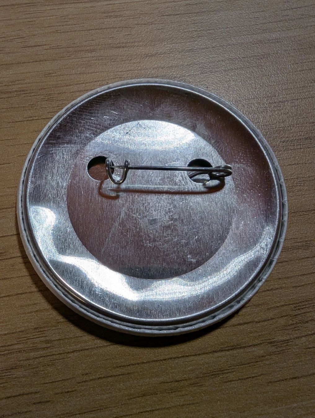 Placchette & Badge: Ansteckpin 2: Jumbo - Ich helfe gerne – Usato da Oppligen venduto da Pin-Fall-Shop 1