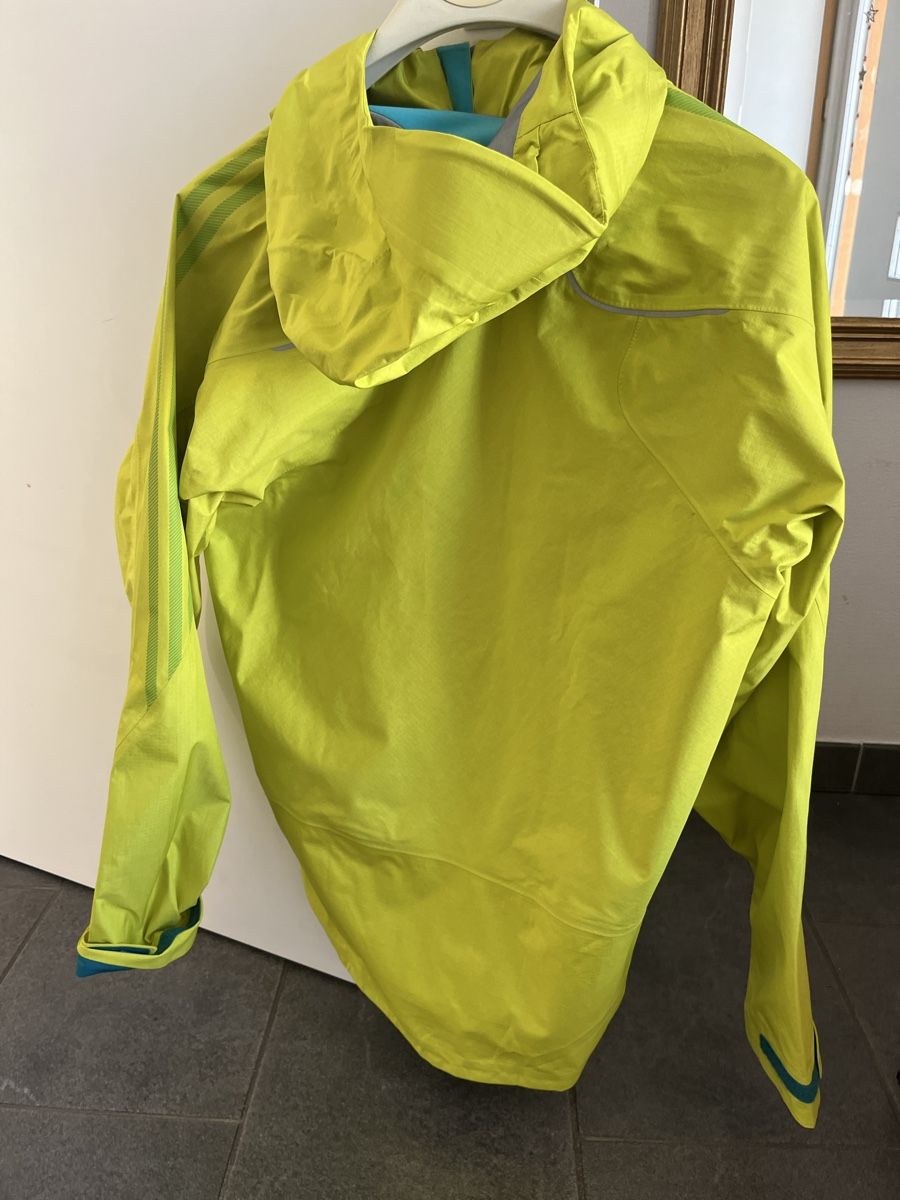 Adidas Giacche: Adidas Sportjacke/Goretex – Nuovo (secondo la descrizione) da Schänis venduto da retail_rover 1