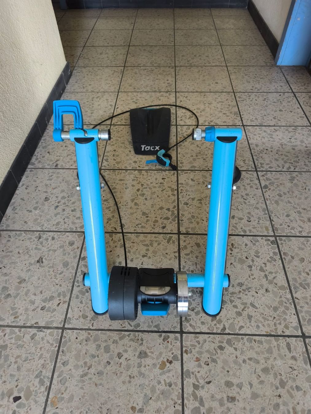 Tacx Hometrainer: Tacx Rolle mit verstellbarem Wiederstand – Gebraucht aus Gansingen von Sennoli 3