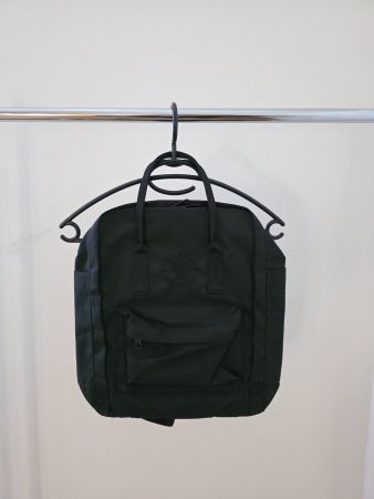 Schwarzer Rucksack 16l Fjällräven Kanken