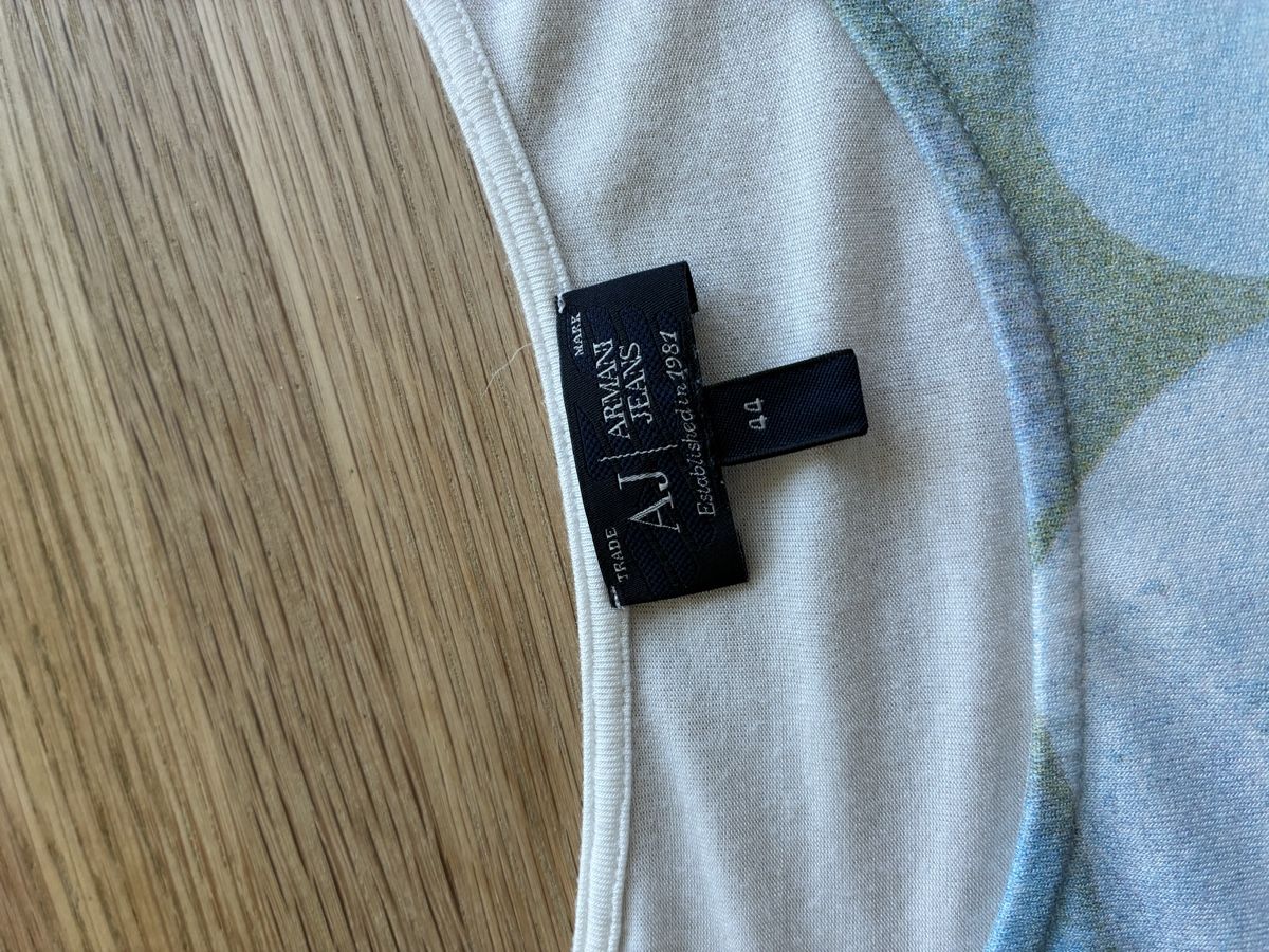 Armani T-shirt: Armani Jeans t-shirt – Usato da Muralto venduto da eva_bjp2 2