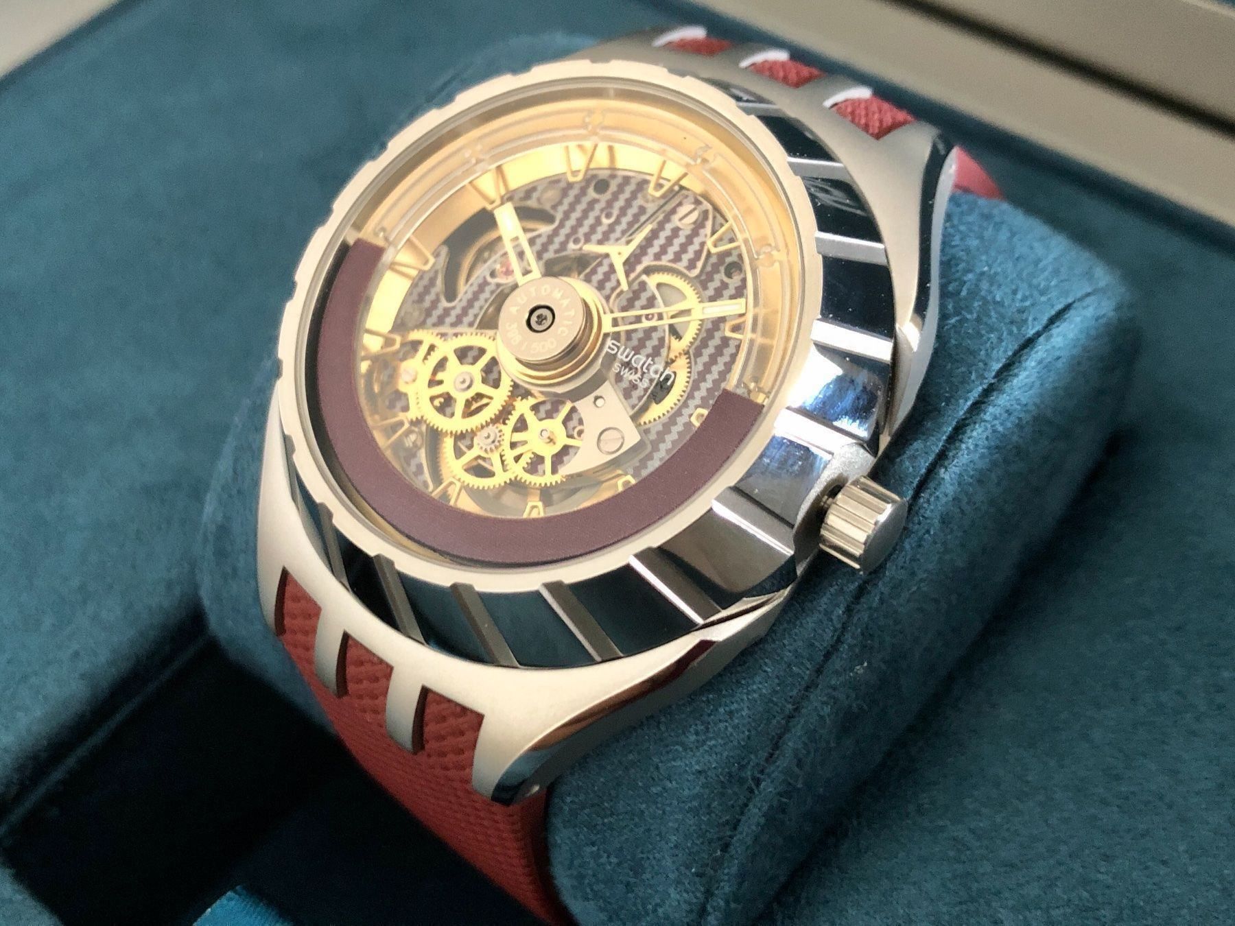 Swatch Orologi: SWATCH FlyMagic "Red Surprise", Ltd.Ed. 500 p., mechanical – Nuovo e nell'imballaggio originale da Le Mont-sur-Lausanne venduto da LycaGallery 1