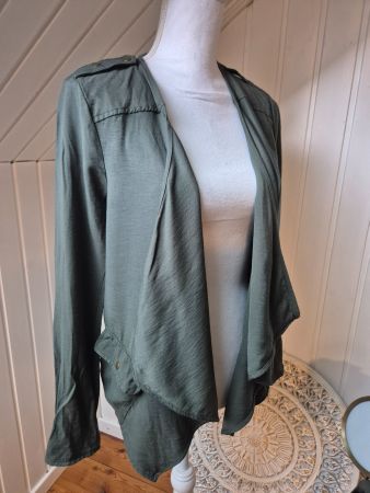 silence + noise / urban outfittes  blouson olive  Grösse S/M