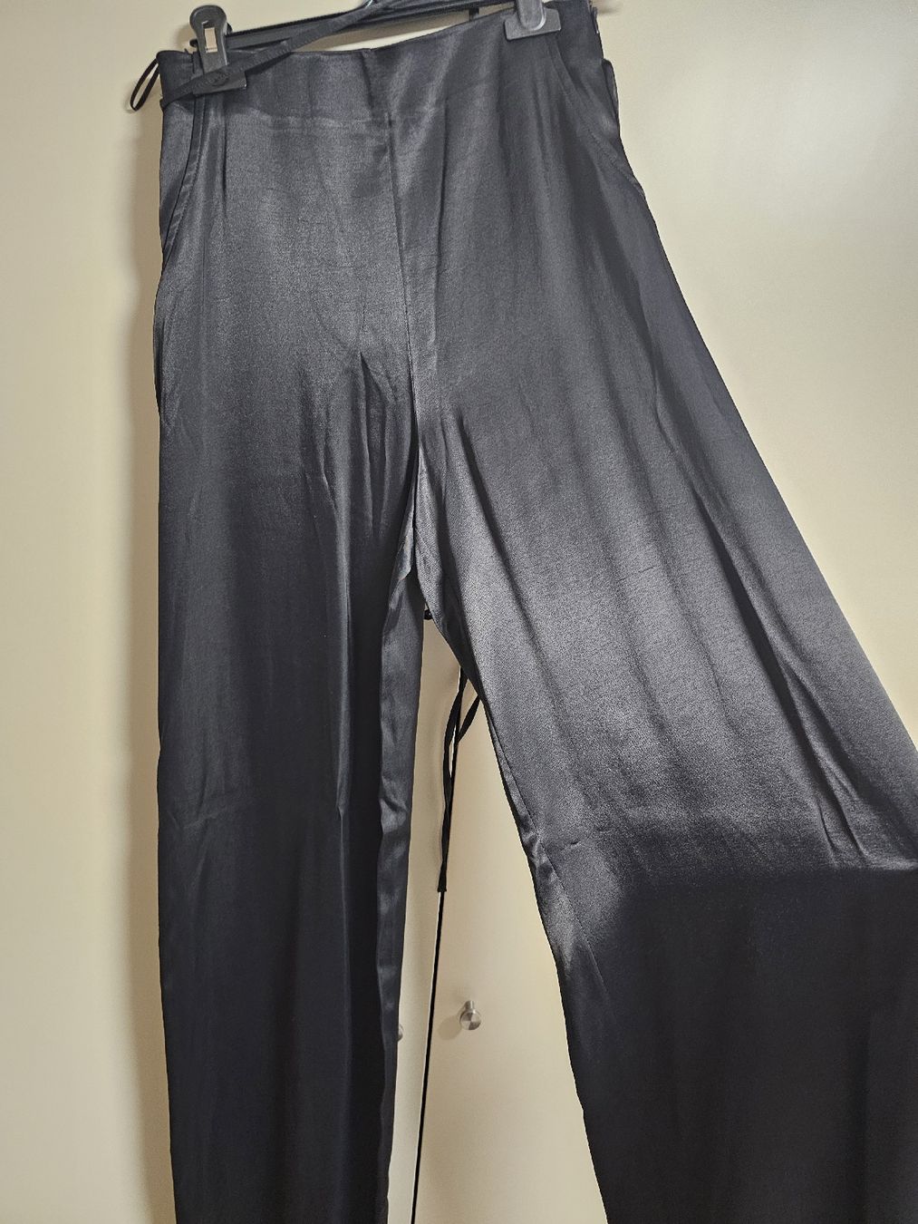 Pantaloni: hose – Usato da Gränichen venduto da nayki12 2