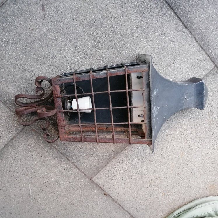 Lampade: Schmiedeisen Garten Lampe Antik – Usato da Trimmis venduto da hasso123 1