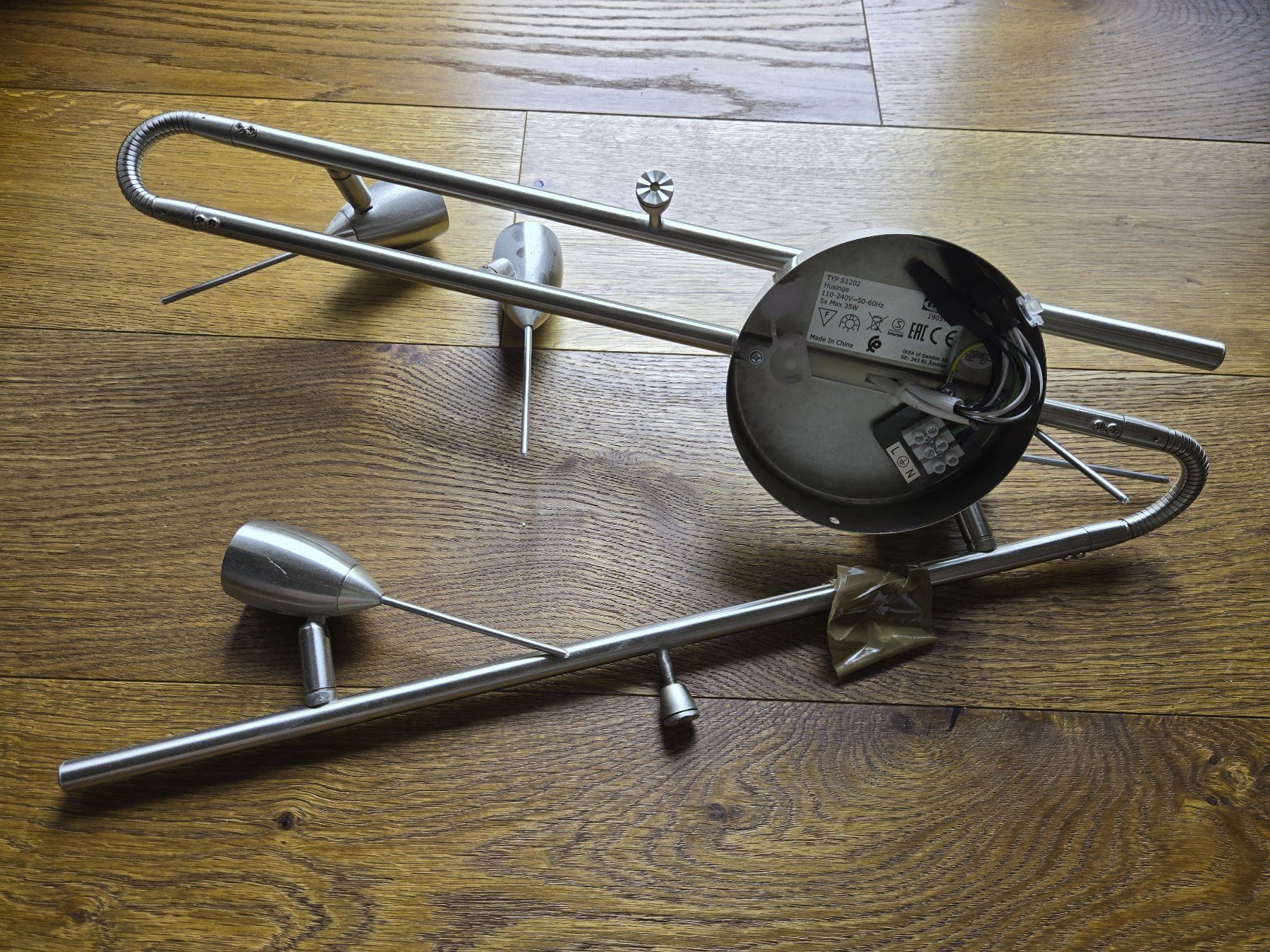 Ikea Lampadari & plafoniere: Ikea Husinge Typ S1202 – Usato da Glarus venduto da Sundypha