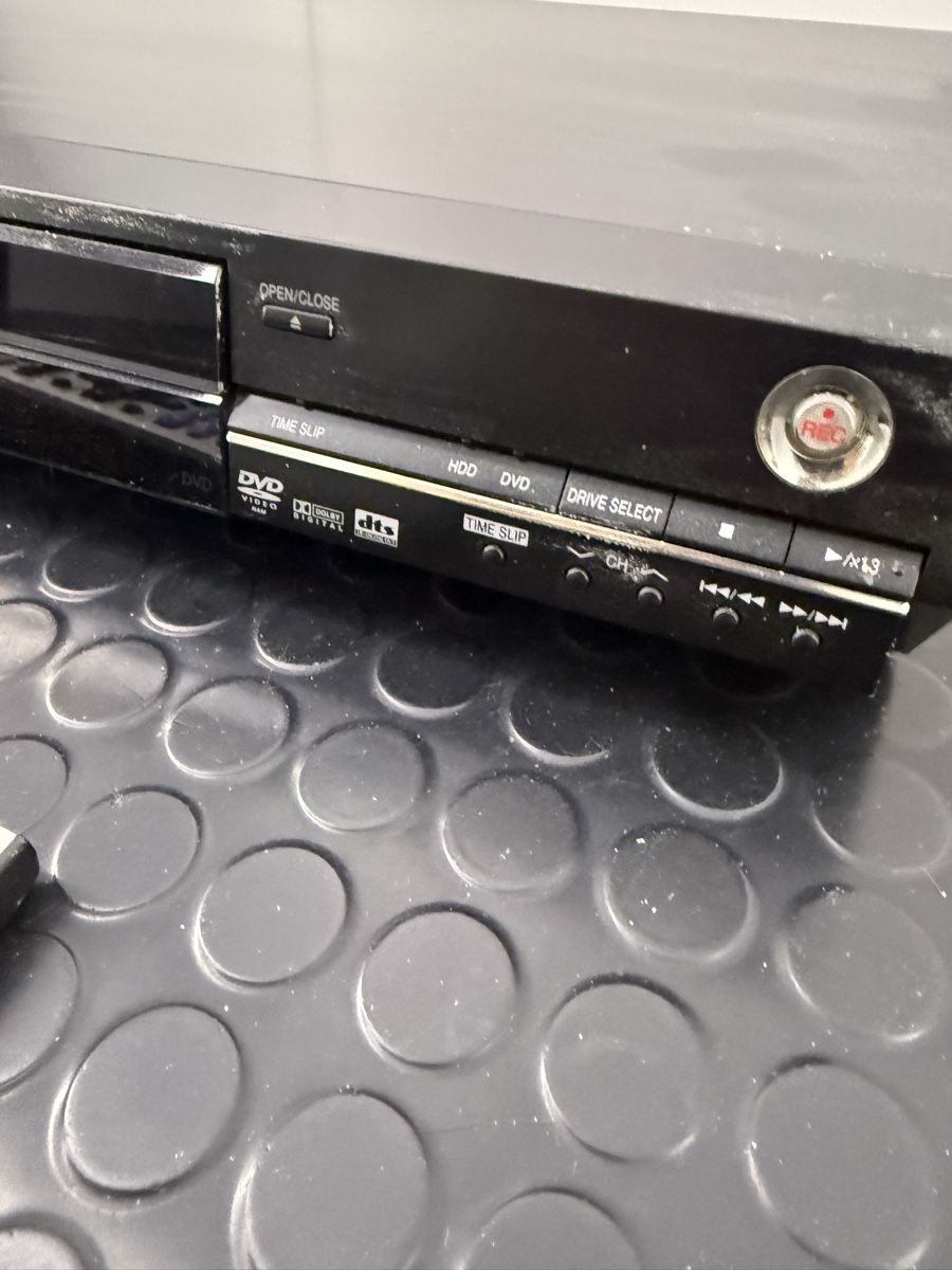 Panasonic Registratori: Panasonic DVD Recorder DMR-E55H mit Fernbedienung – Usato da Muttenz venduto da reb_6z2t 2