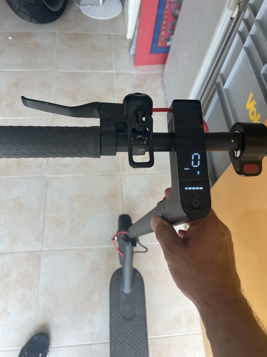 Scooter: E-Scooter  – Difettoso da Neerach venduto da fuz_8d7l 5