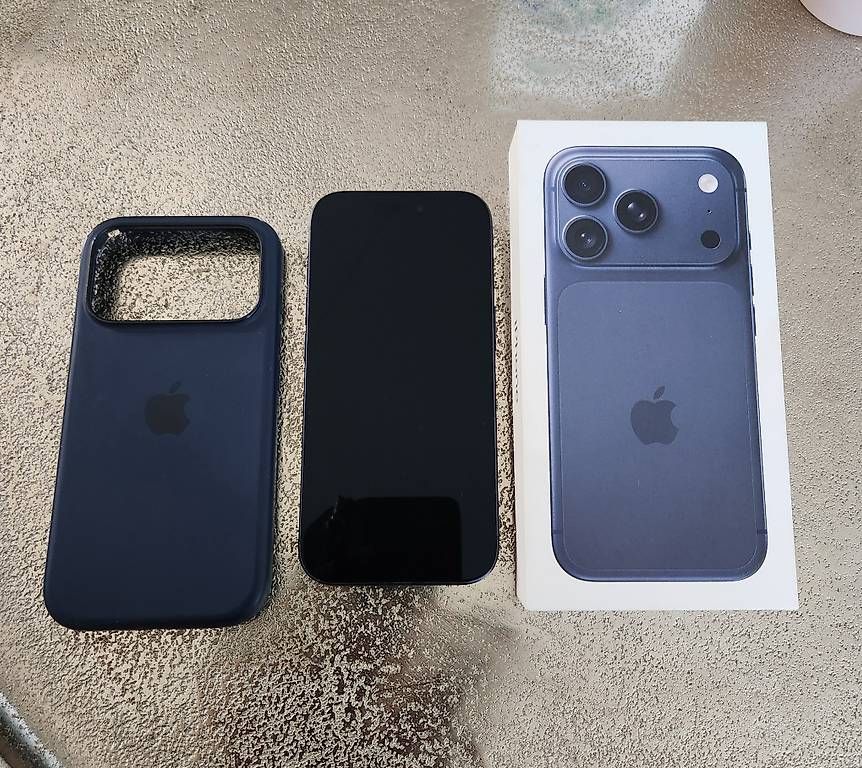 Apple Telefoni cellulari / Smartphones: Apple iPhone 17 Pro – Usato da Oftringen venduto da Leleni