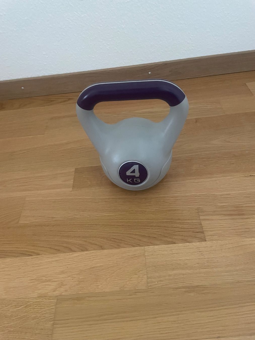Manubri & Pesi: Kettlebell 4 kg – Usato da Basel venduto da tam_xx5y 1