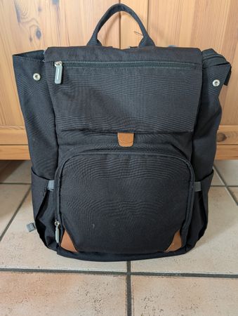 Wickelrucksack mit integriertem Babybett für Ausflüge