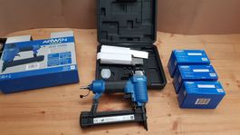 Druckluft Klammer und Nagelgerät NEU + Klammern 10500 Stk.