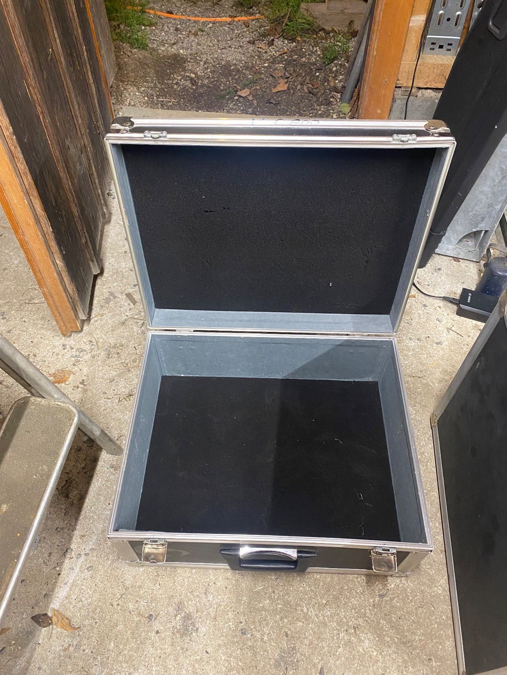 Valigie: 2 Stk. Flightcases / Alu Case, Koffer! – Usato da Dozwil venduto da Bach_4 2