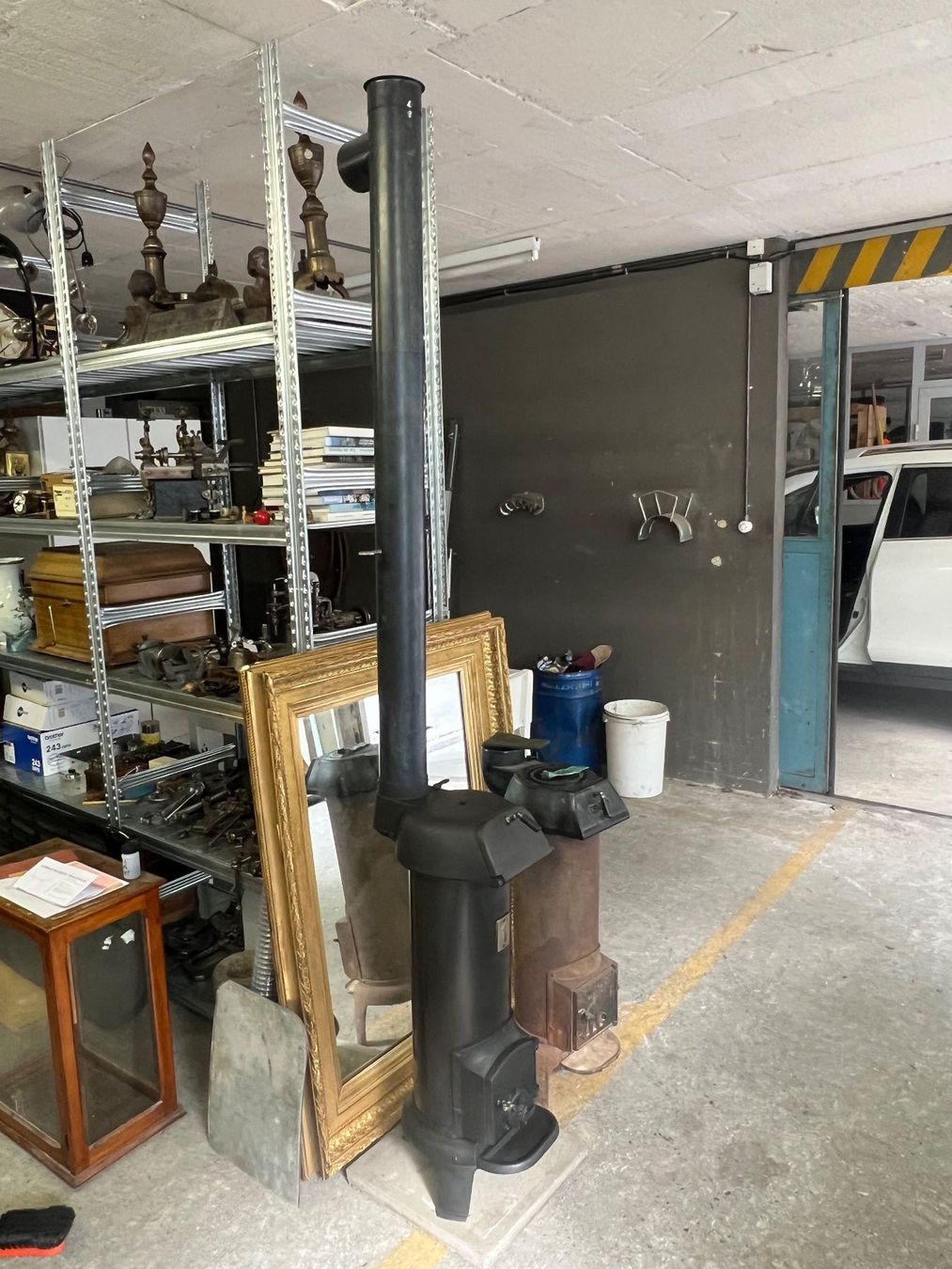 Altri mobili d'antiquariato: Kanonenofen auf Steinplatte Topzustand sofort einsatzbereit – Usato da Biel/Bienne venduto da Jomazi 6