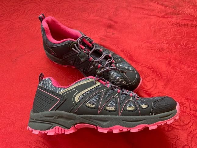 Scarpe per ragazze: Mädchen Trekking Schuhe 35 Vty – Usato da Bergdietikon venduto da antovale 1