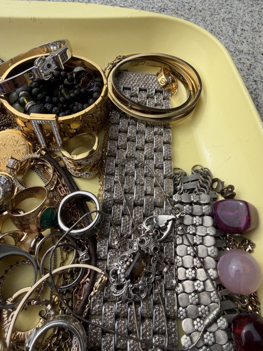Autres bijoux: Modeschmuck Sammlung div. sind defekt – Défectueux à Naters par tur_v7j7 2