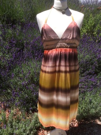 Robe satinée dos nu couleurs chaudes H&M, taille 38, NEUF