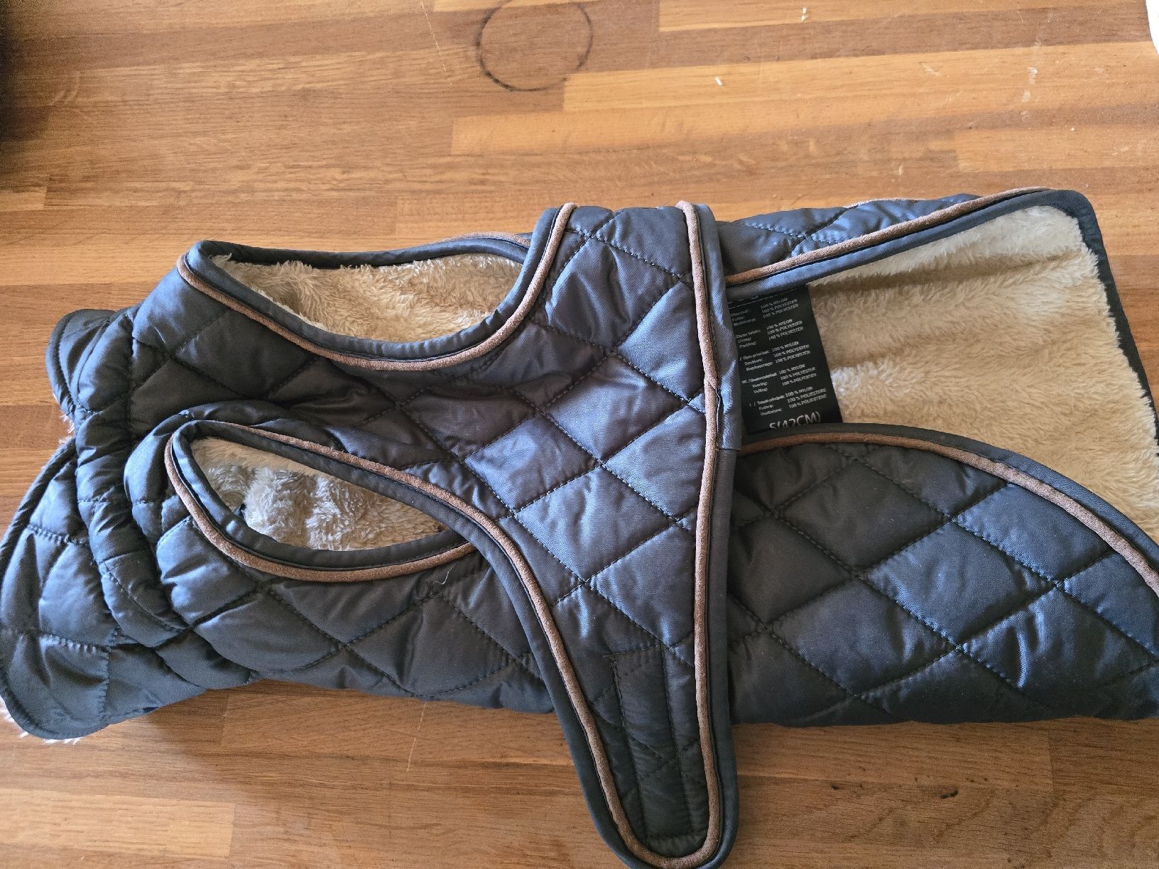 Vêtements: Hundemantel – D'occasion à La Tanne par Agere 3