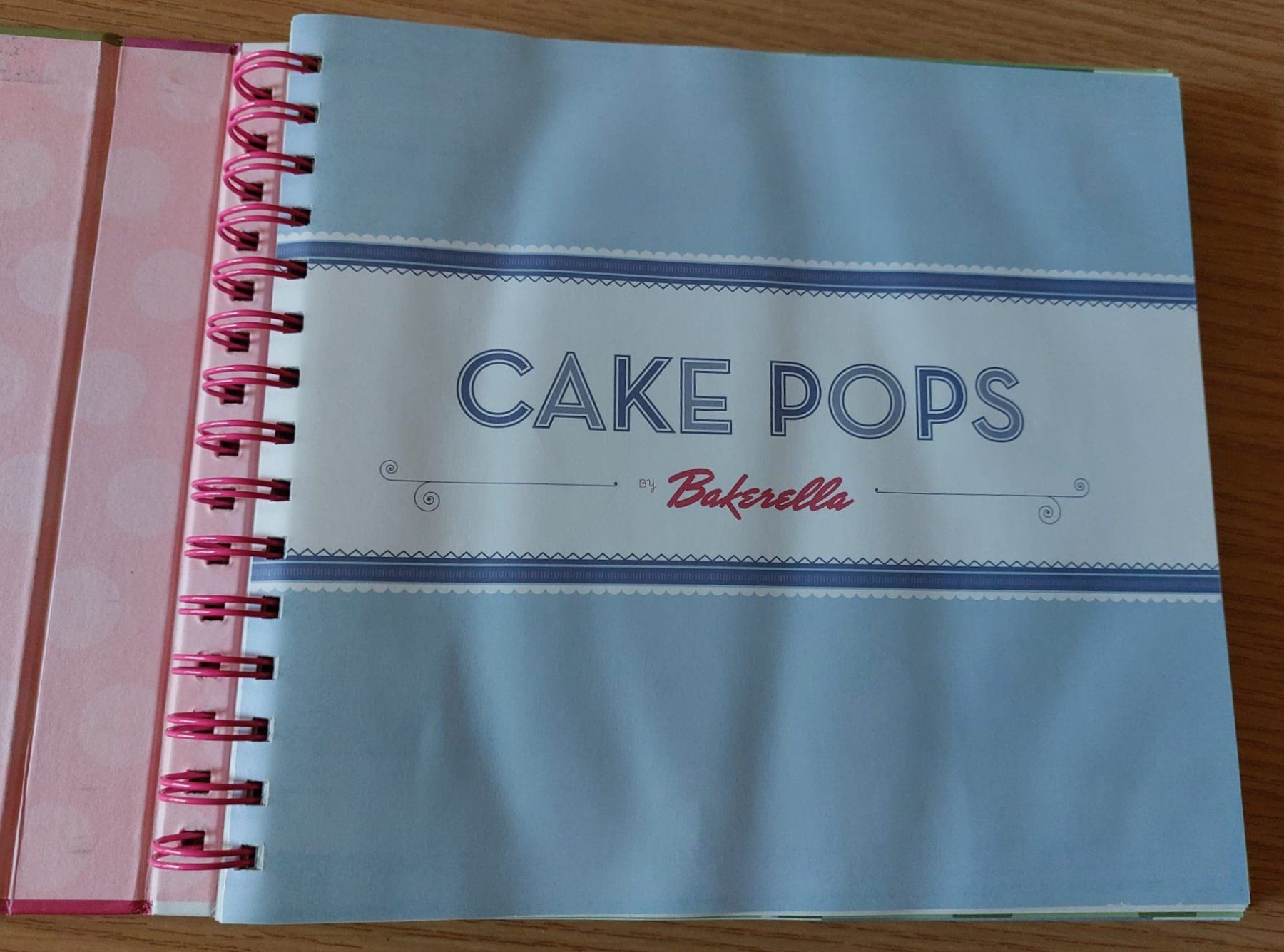 Libri: Cake Pops Backbuch. Tips, Tricks & Recipes for more than 40 – Usato da Urtenen-Schönbühl venduto da Kahru 2