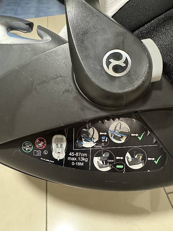 Seggiolini per auto: Kindersitz – Usato da Domat/Ems venduto da nicomelli 1
