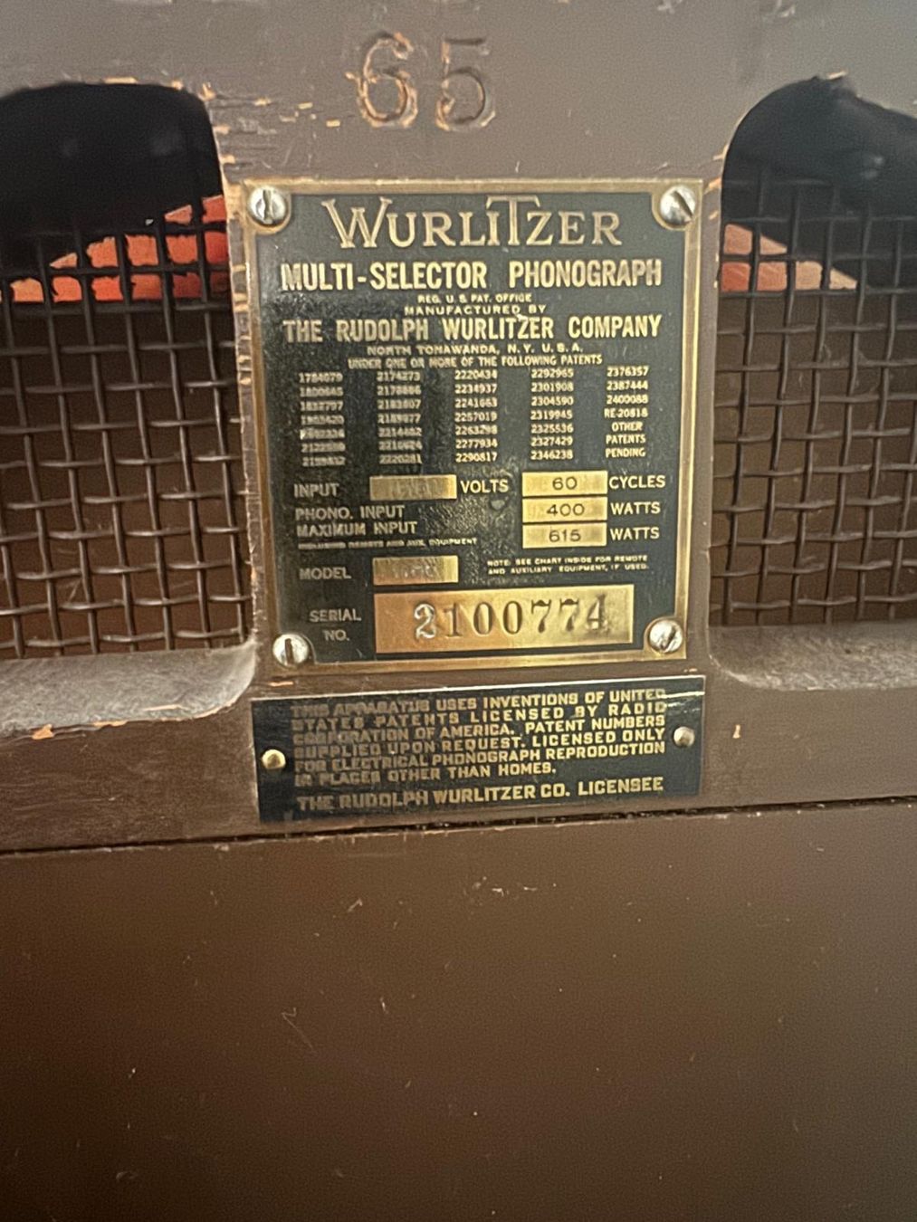 Wurlitzer Jukebox: Wurlitzer Jukebox Multi Selector Phonograph – Usato da Winterthur venduto da Mico9 7