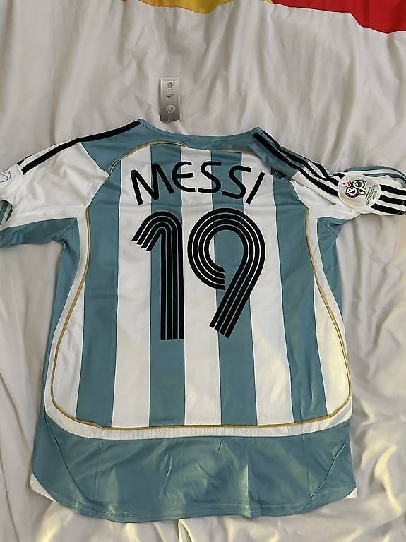 Canottiere & Pantaloni: Messi 19 Trikot – Usato da Birr venduto da rob_d6wl 1