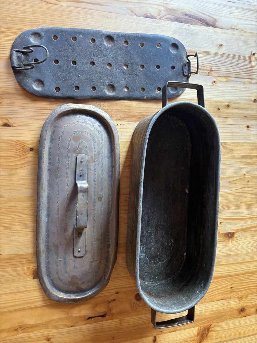 Servierplatten: Ancienne plat avec couvercle cuivre – Gebraucht aus Les Brenets von moe_ym8r 3