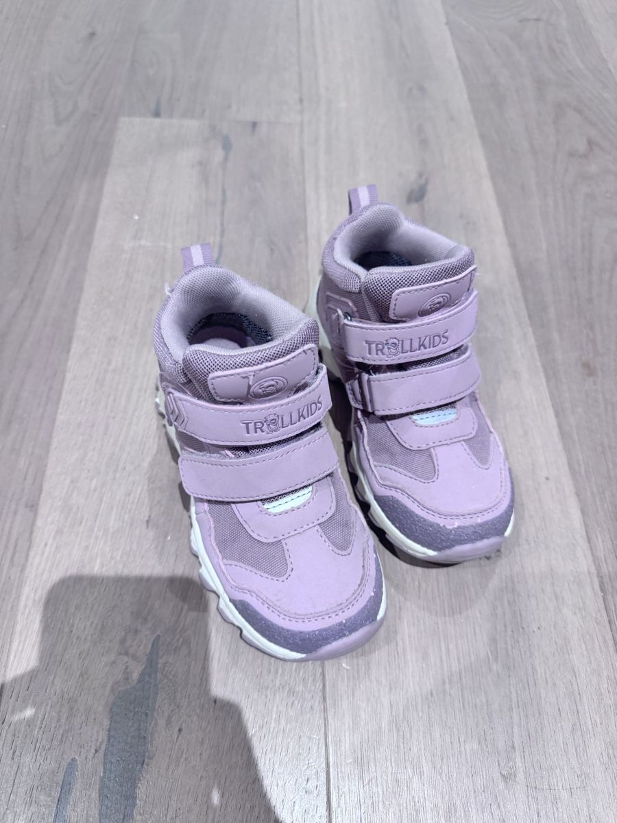 Scarpe per ragazze: Trollkids Lilac Boots Size 27 – Usato da Zug venduto da axx3l