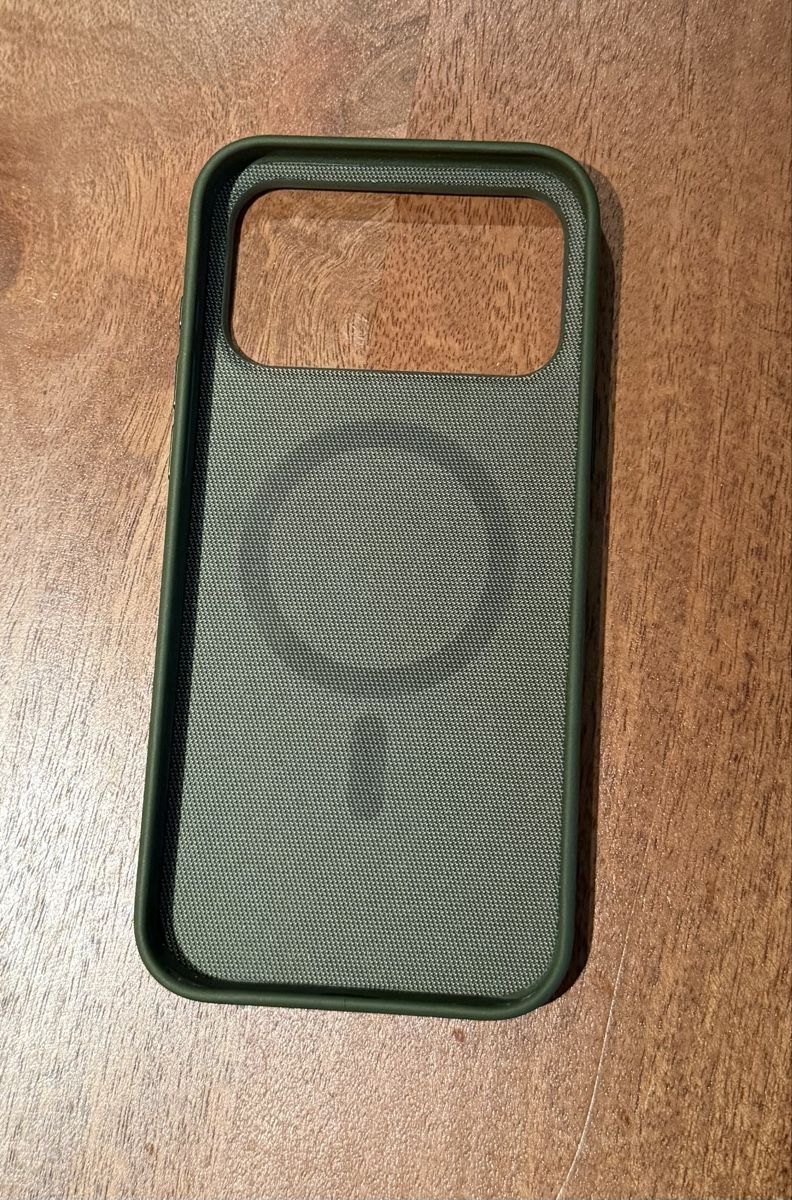 Apple Coques & Protection écran: iPhone 17 Pro Max TechWoven Case with MagSafe – Green – Neuf (Voir description) à Balzers par Taddlz 1