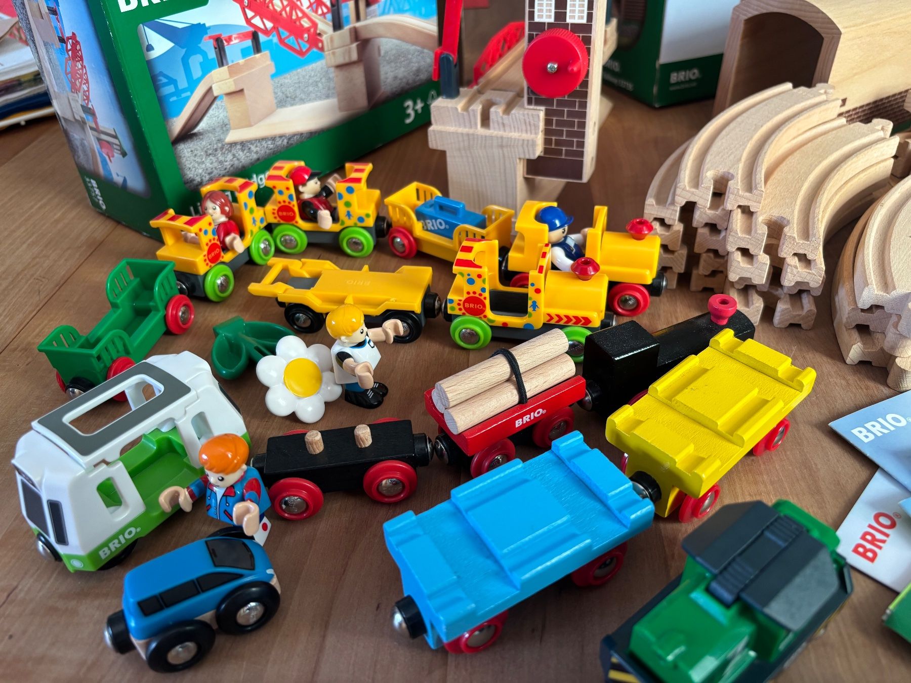 Brio Giocattoli: Brio Holz Eisenbahn grosses Set – Usato da Seftigen venduto da Muggelwomb 3