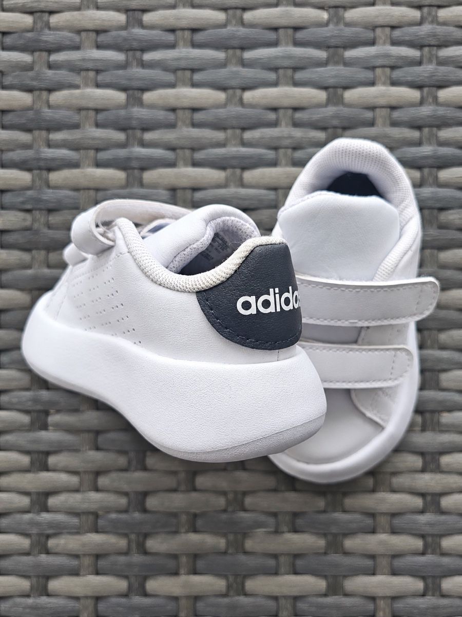 Adidas Scarpe per ragazzi: Adidas Sneakers Grösse 20 – Nuovo (secondo la descrizione) da Laufen venduto da AnSaLuLe