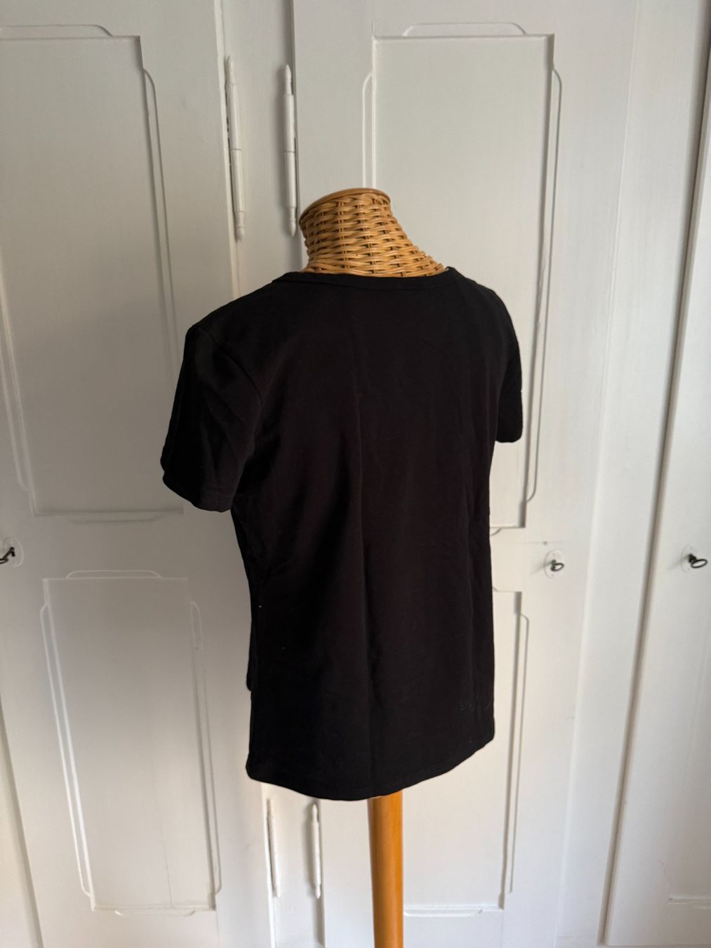 H&M T-shirts: T-Shirt schwarz L – D'occasion à Zürich par Diazaio 2