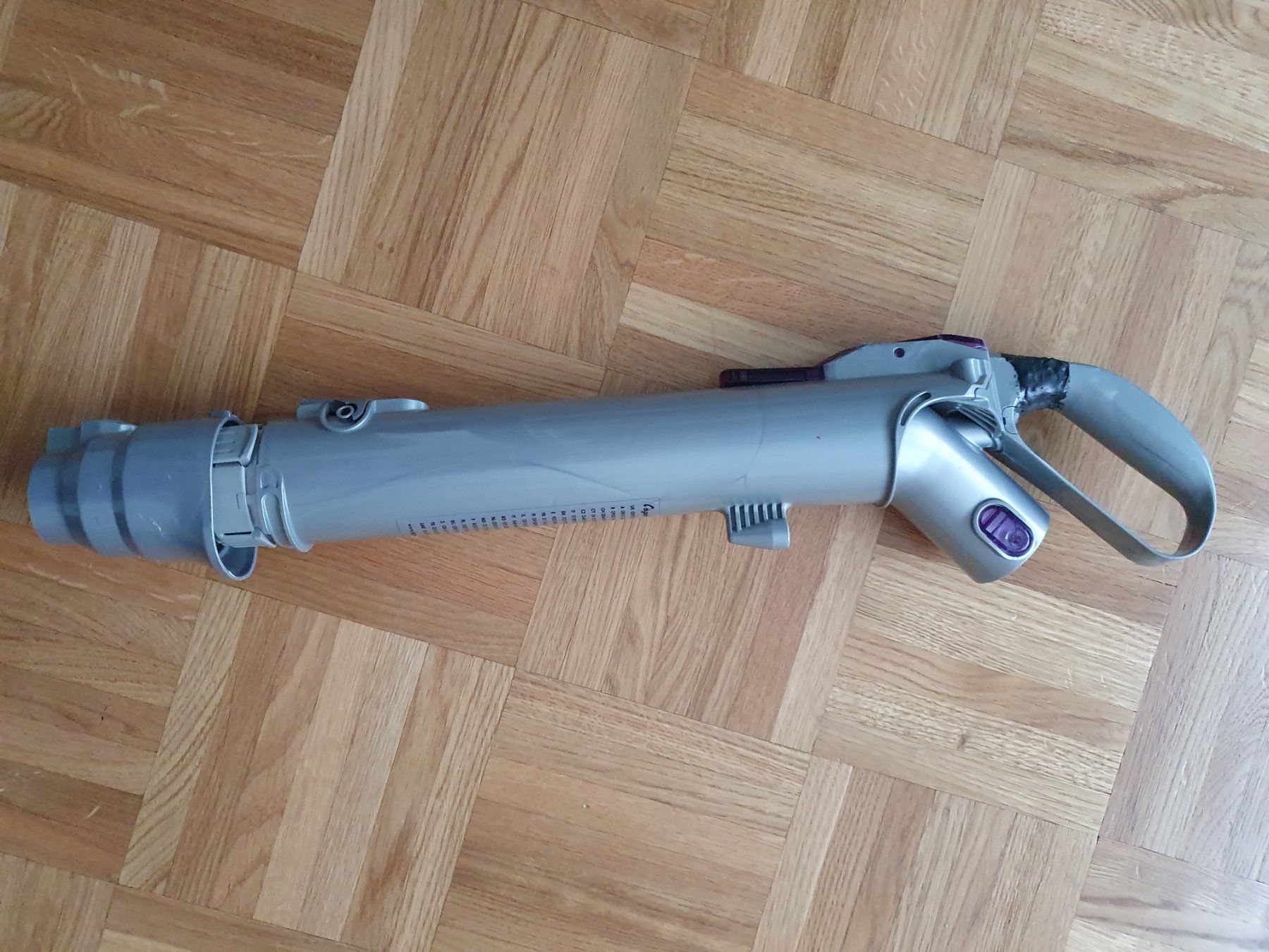 Dyson Aspirapolveri & Accessori: Tube dyson DC08 déffectieux – Difettoso da Prilly venduto da RoDyRe