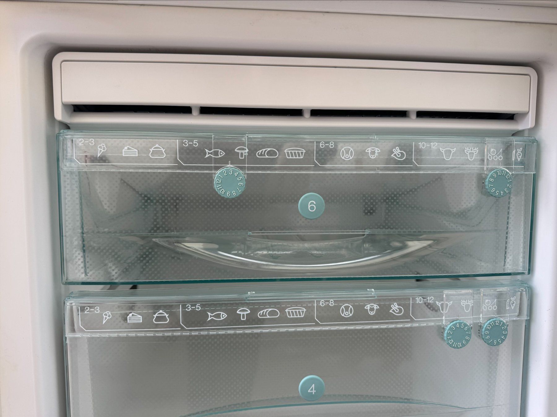 Miele Congelatori: Gefrierschrank Miele 6 Schubladen – Usato da Bülach venduto da .Reissverschluss. 3