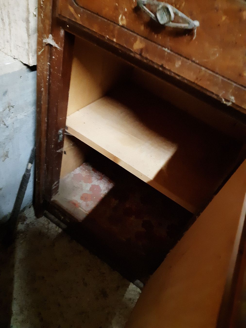 Commodes: antikes möbeli schränkli – D'occasion à Nebikon par Haidihooo 1