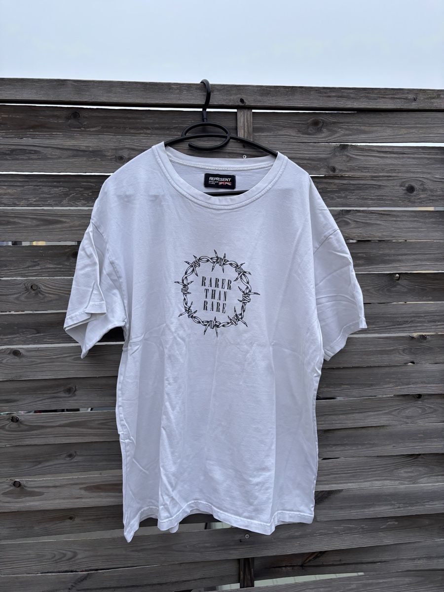 Represent T-shirts: Represent T-Shirt – D'occasion à Thalwil par lean21