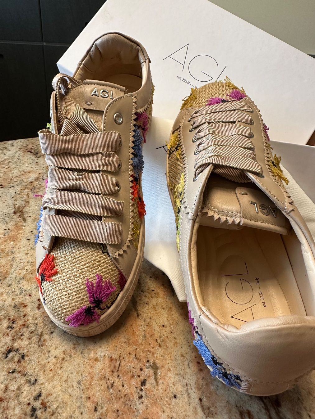 AGL Scarpe da donna: AGL - Sneaker SADE YUTTE / 38 – Nuovo e nell'imballaggio originale da Spreitenbach venduto da Jessy8 3