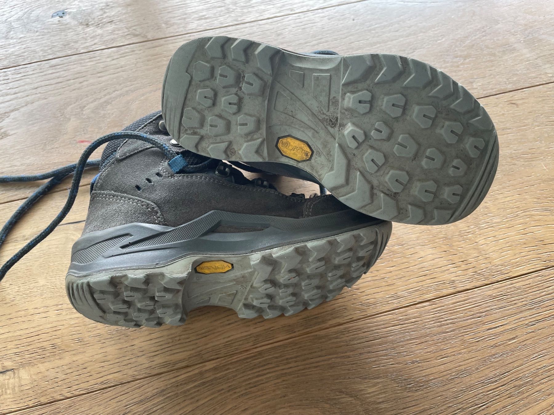Lowa Schuhe für Jungen: LOWA Wanderschuhe Grösse 28 – Gebraucht aus Luzern von sil_v7v8 2