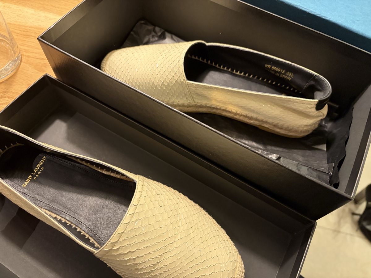 Saint Laurent Chaussures femmes: Saint Laurent Espadrilles Python Beige Size 38 New – D'occasion à Zug par gia_jk27