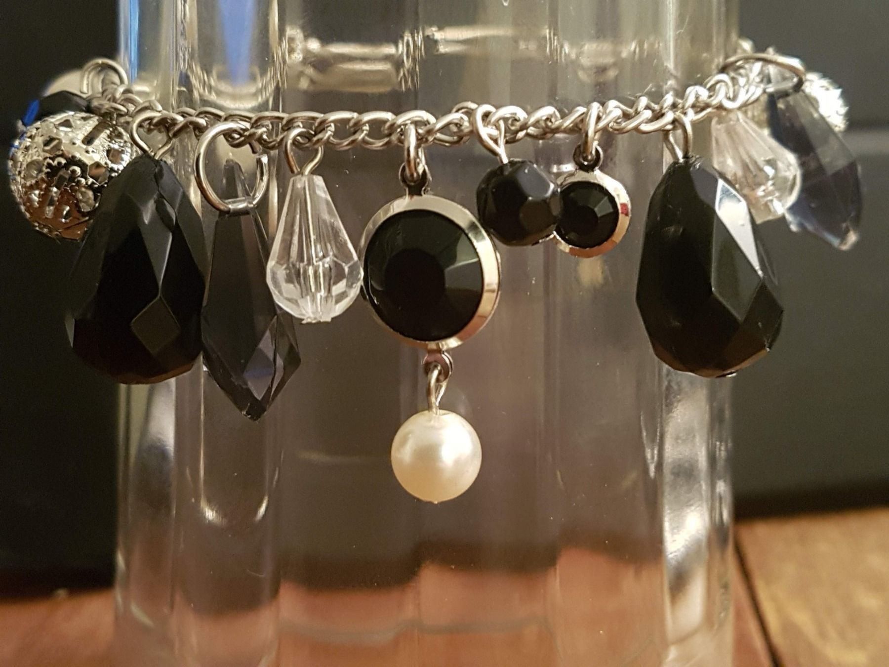 Bracciali & Braccialetti: Armband schwarz silberf. perlenartig – Usato da Ettingen venduto da Maranathatalitha 4