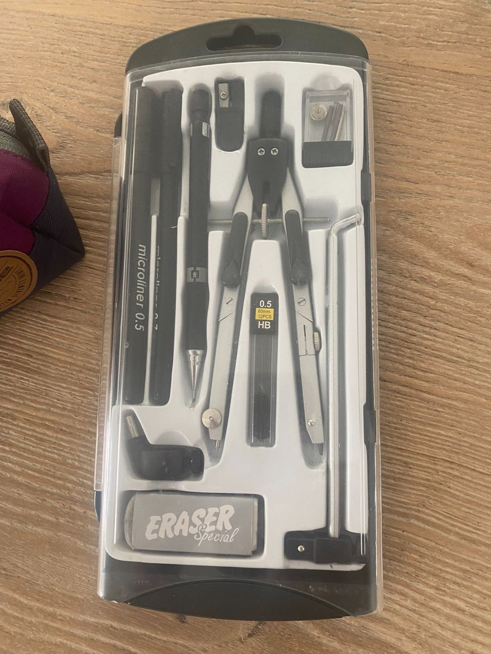 Dakine Astucci : DAKINE Etui und Zirkel-Set – Usato da Bonstetten venduto da VCLS 2