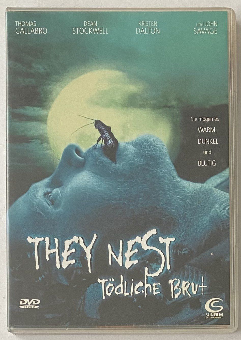 Tous les DVDs: They Nest, Tödliche Brut – D'occasion à Flums par Asquillo