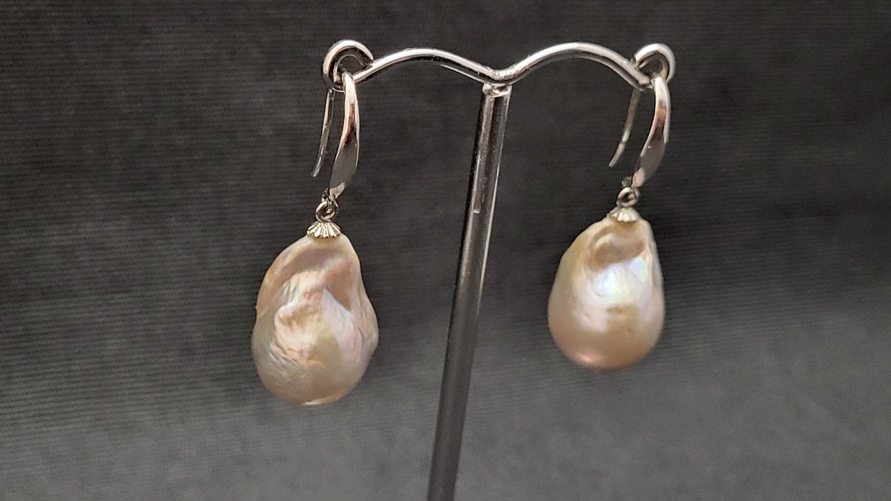 Boucles d'oreille: Silber-Ohrhänger mit Barockperlen – D'occasion à Basel par spinne02 1