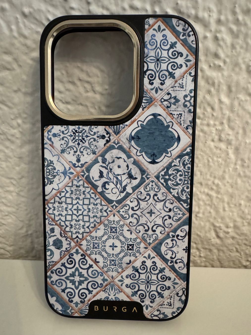 Cover & Protezioni schermo: BURGA ELITE Handyhülle iPhone 15 pro – Usato da Menziken venduto da a-m-y 1