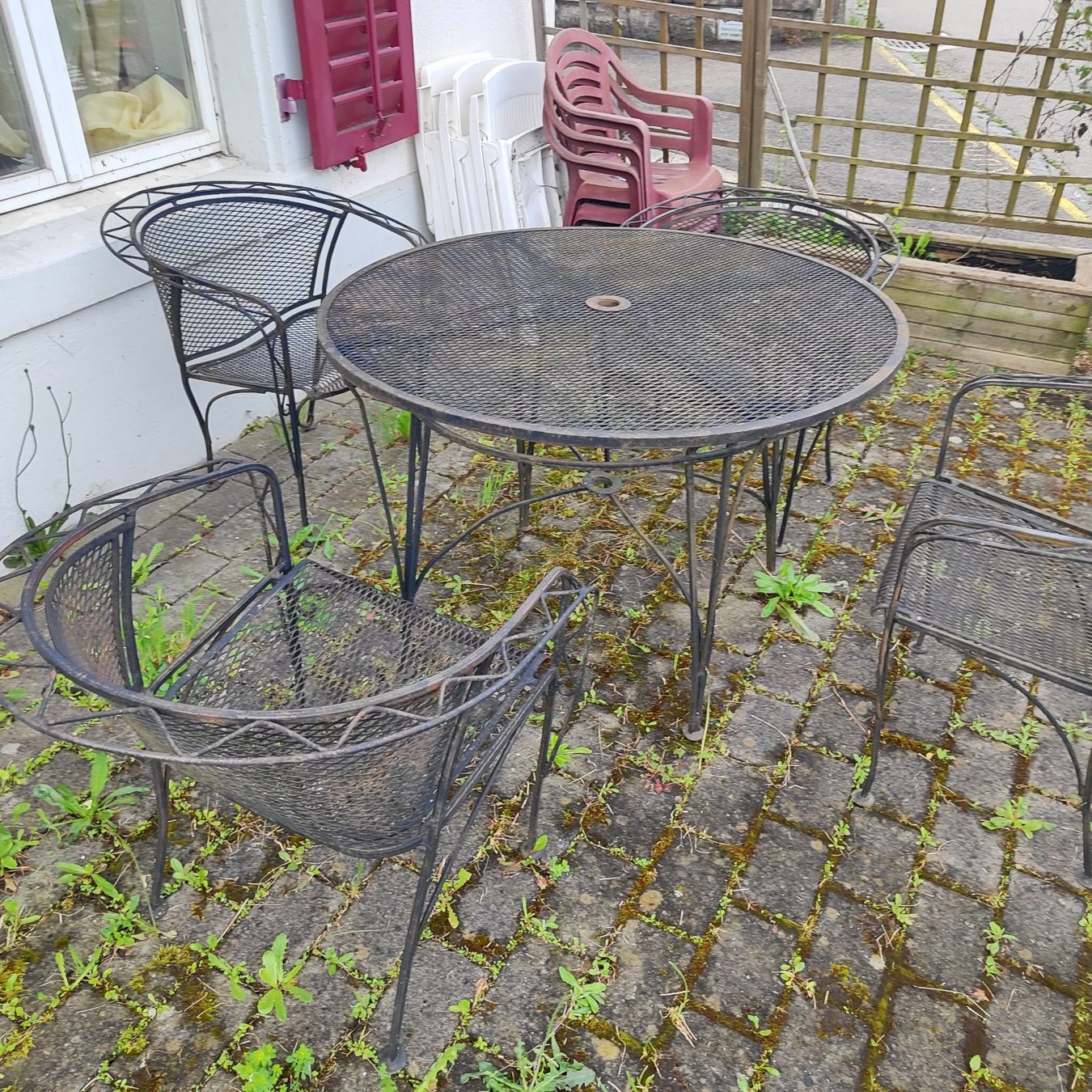 Set di tavolo e panche: Garten garnitur aus Metall – Usato da Langnau am Albis venduto da Judithsebi