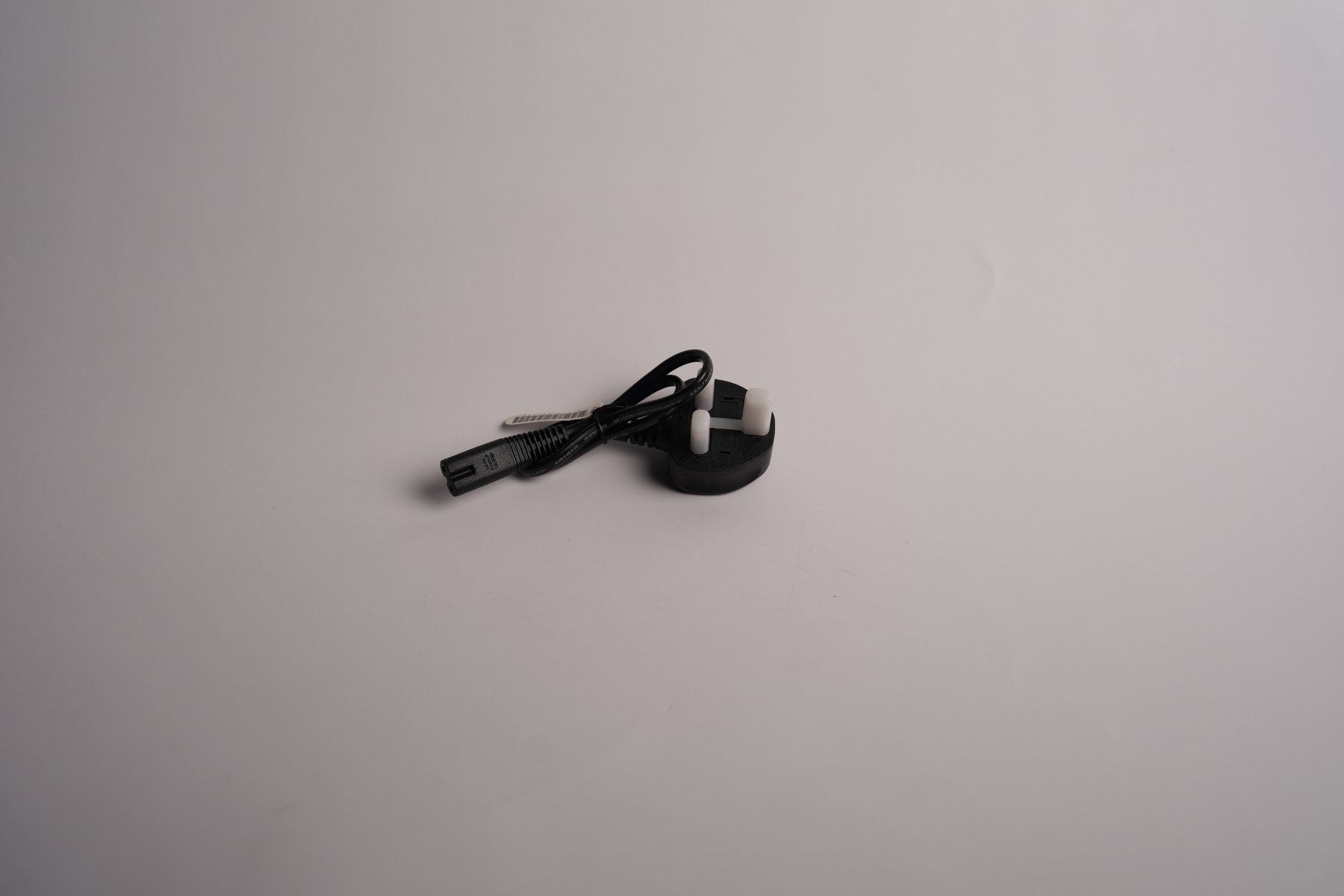 Lecteurs & Adaptateurs: UK-Steckeradapter mit Kabel – Neuf (Voir description) à Basel par san_w87x