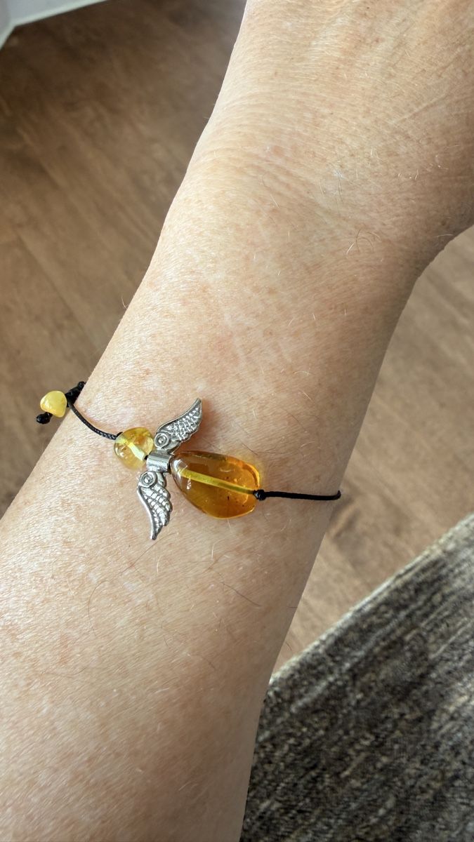 Bracciali & Braccialetti: Feines Armband mit einem Engel aus Bernstein – Nuovo e nell'imballaggio originale da Ebikon venduto da Leonidas2 3