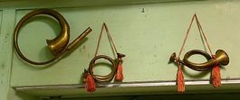 Oldtimer Auto-Hupe + 2 Jagd- / Posthorne