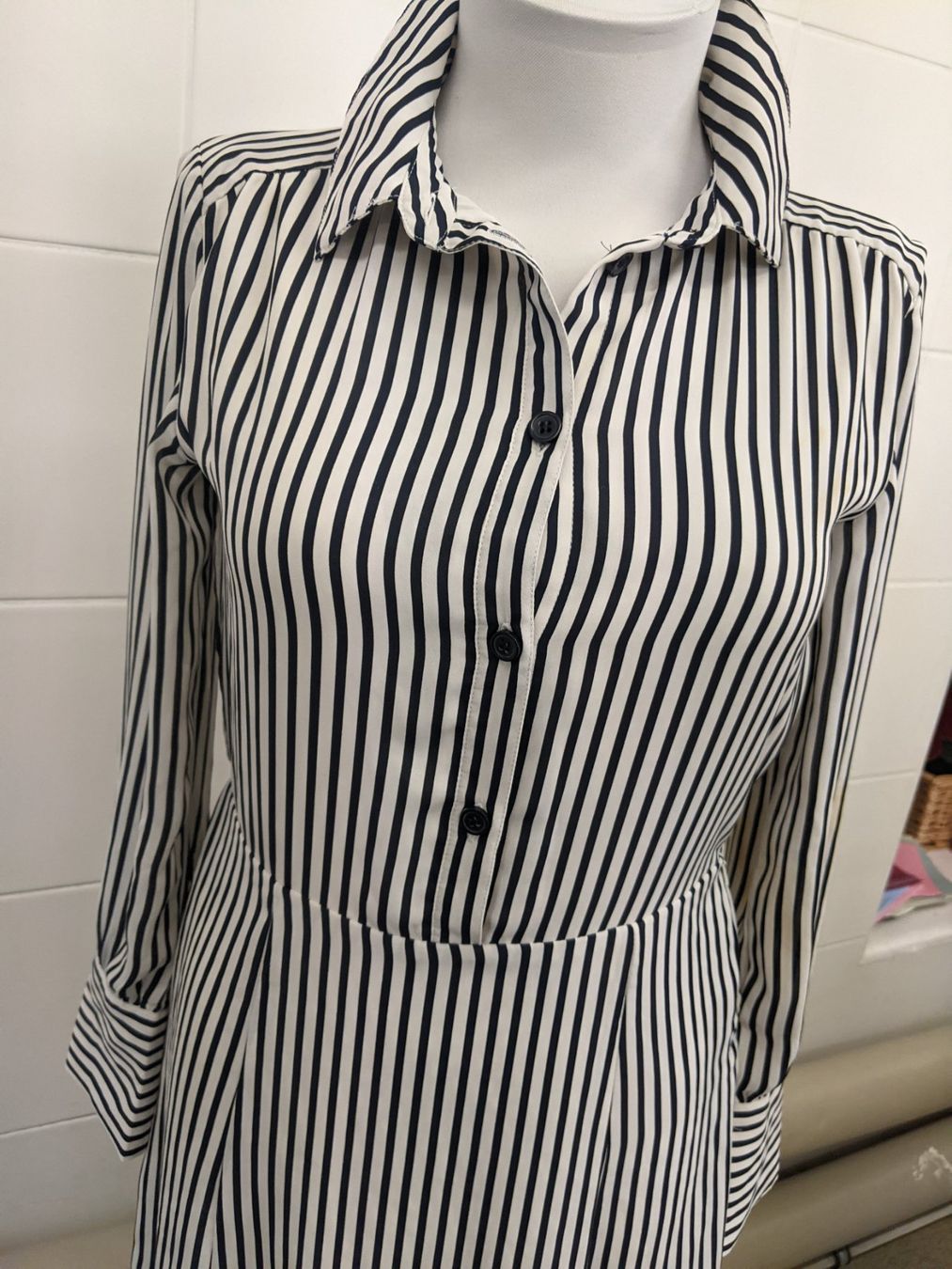 H&M Vestiti: Bürokleid GR XS – Usato da Langnau am Albis venduto da Judithsebi 2